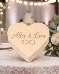 Scatola in legno cuore personalizzata