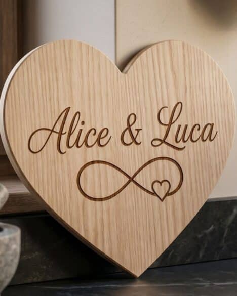 Tagliere in legno di frassino della Vallemaggia personalizzato